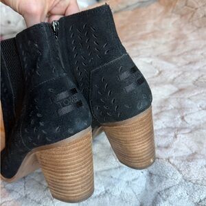 TOMS Black Textured Ankle Booties